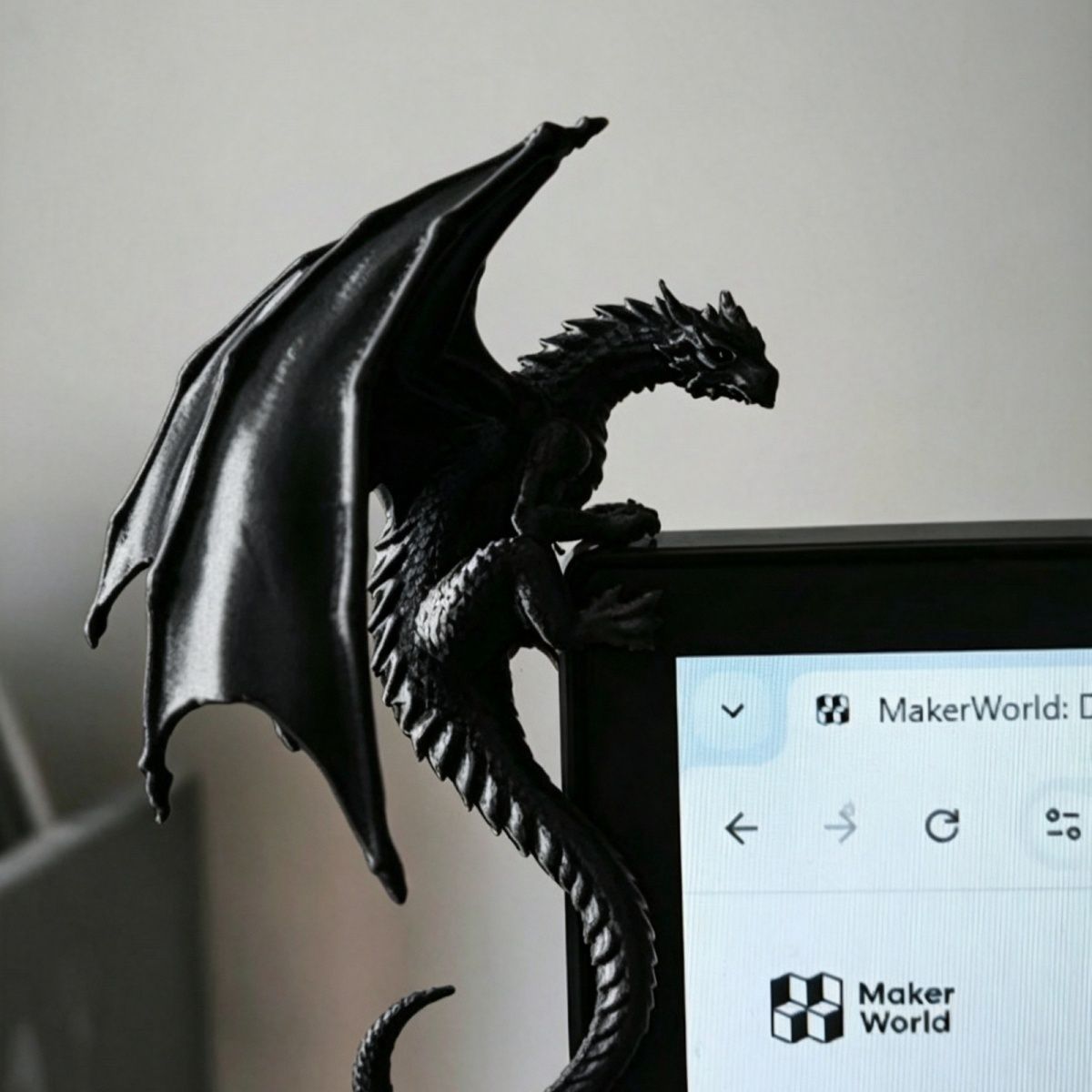 Cool Dragon Lying Figure Monit - Esports Gaming Setup review and price